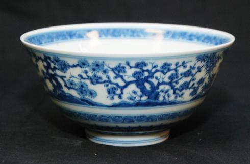 Blue and white Ming Bowl with garden scenes (Chenghua reign marks)