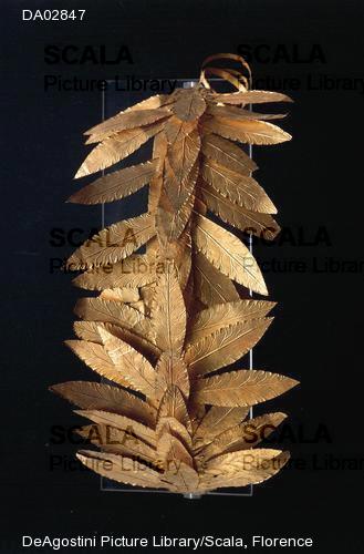 Golden crown of laurel leaves. Vulcan, Montalto di Castro ca. 350 BC