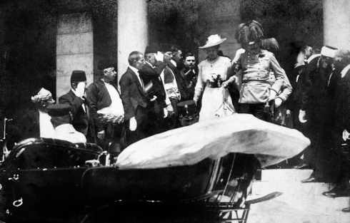 Archduke Franz Ferdinand and his wife get in their car in Serbia five minutes before they are both shot