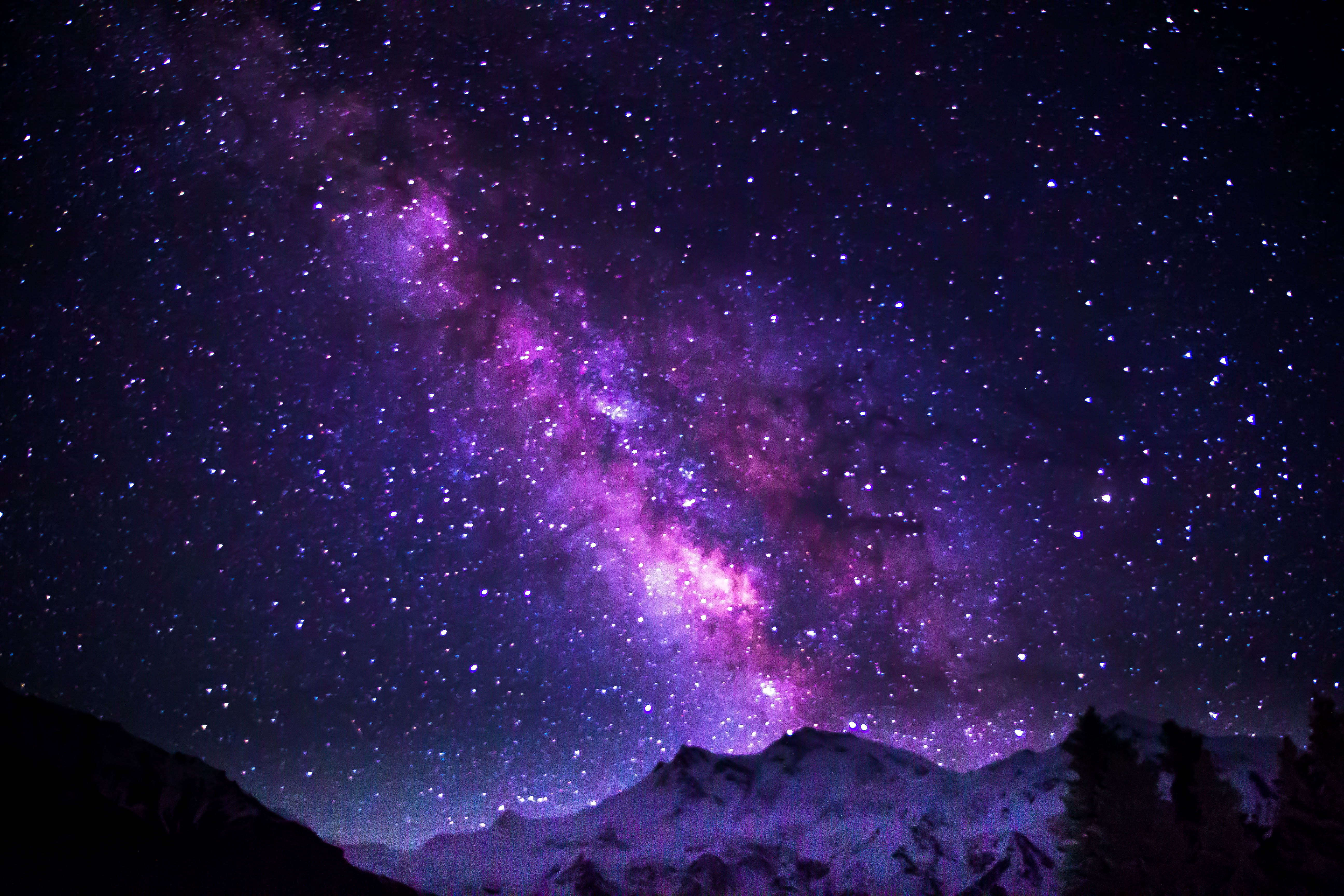 Milky_Way_Galaxy_shimmering_over_Nanga_Parbat,_Pakistan