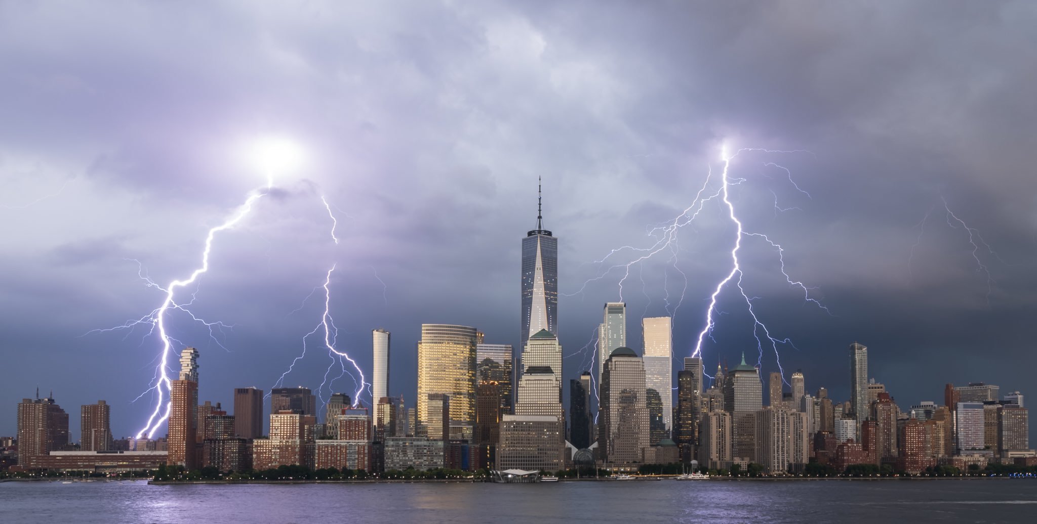Three-people-got-struck-by-lightning-in-NYC-during-last-night%u2019s-insane-thunderstorm.jpg